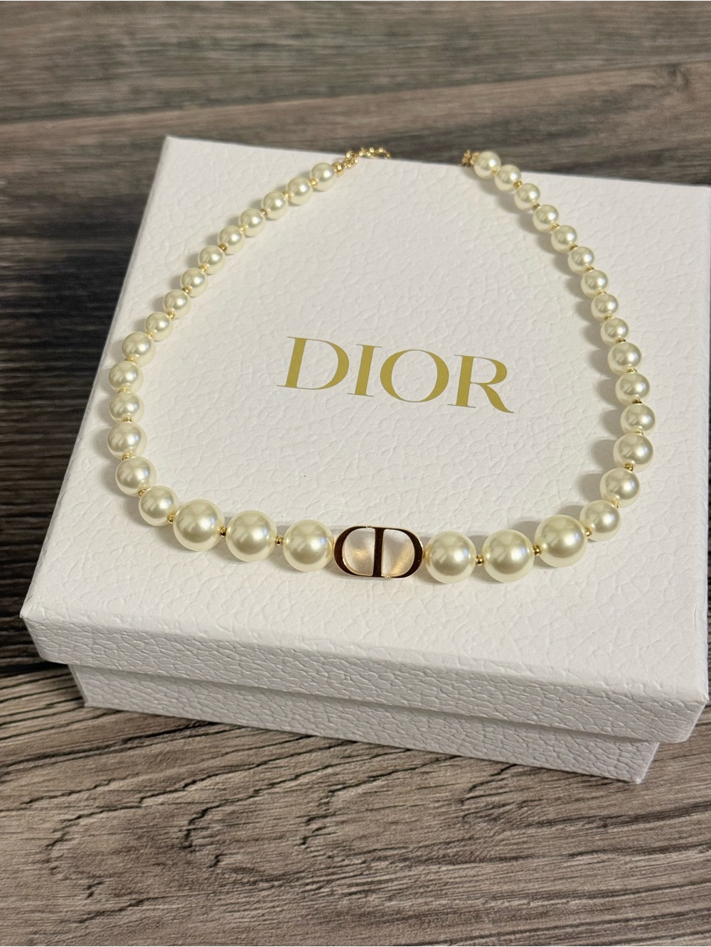 Christian Dior 30 Montaigne Choker Pearl Necklace